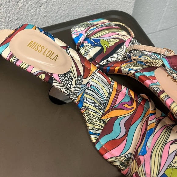 Miss Lola Colorful Patterned Sandals - Picture 4 of 7